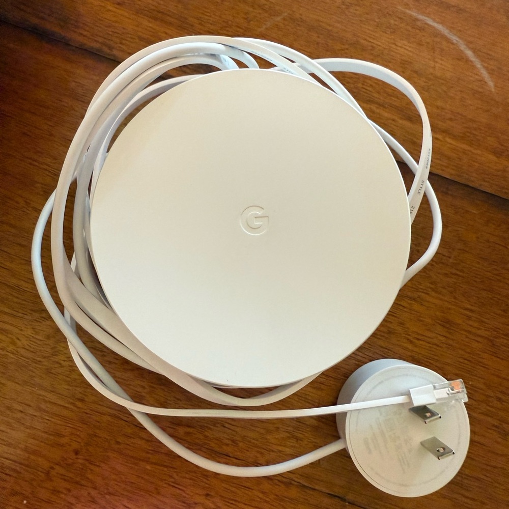 Google Wi-Fi Mesh Router Puck with Power Adapter - Picture 7 of 7